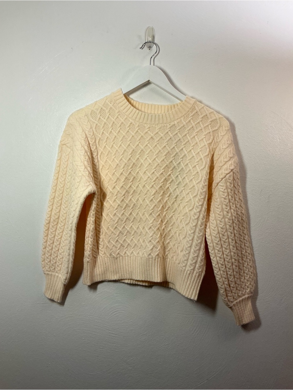 Tahari Cream Cable Crewneck Sweater Size XS